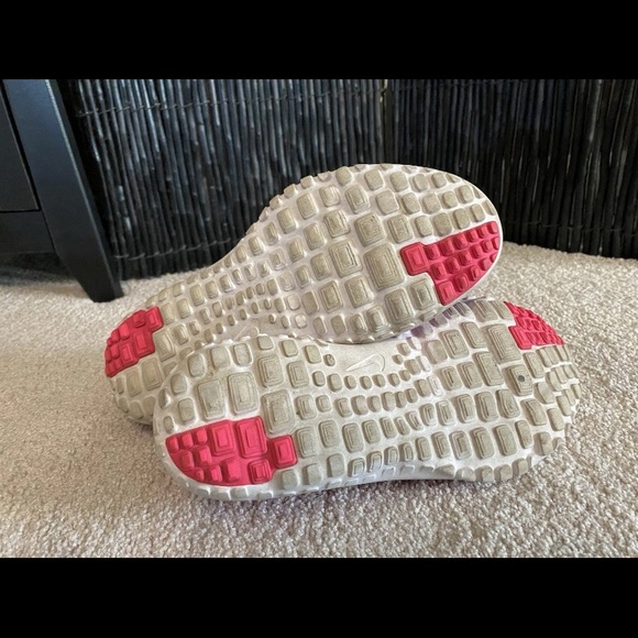 Women's Pink Athletic Shoes Nike fitsole - Picture 6 of 7